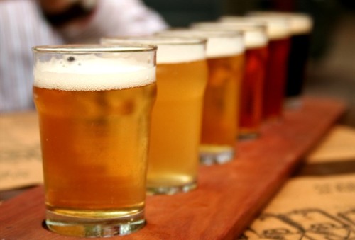 Equilibre O Copo De Cerveja